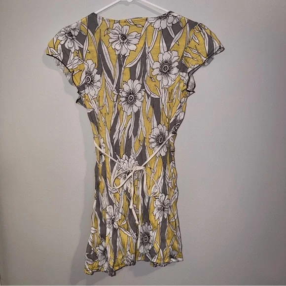 Y2K CHARLOTTE RUSSE  V-Neck Short Sleeve Babydoll Floral Top - Picture 2 of 4